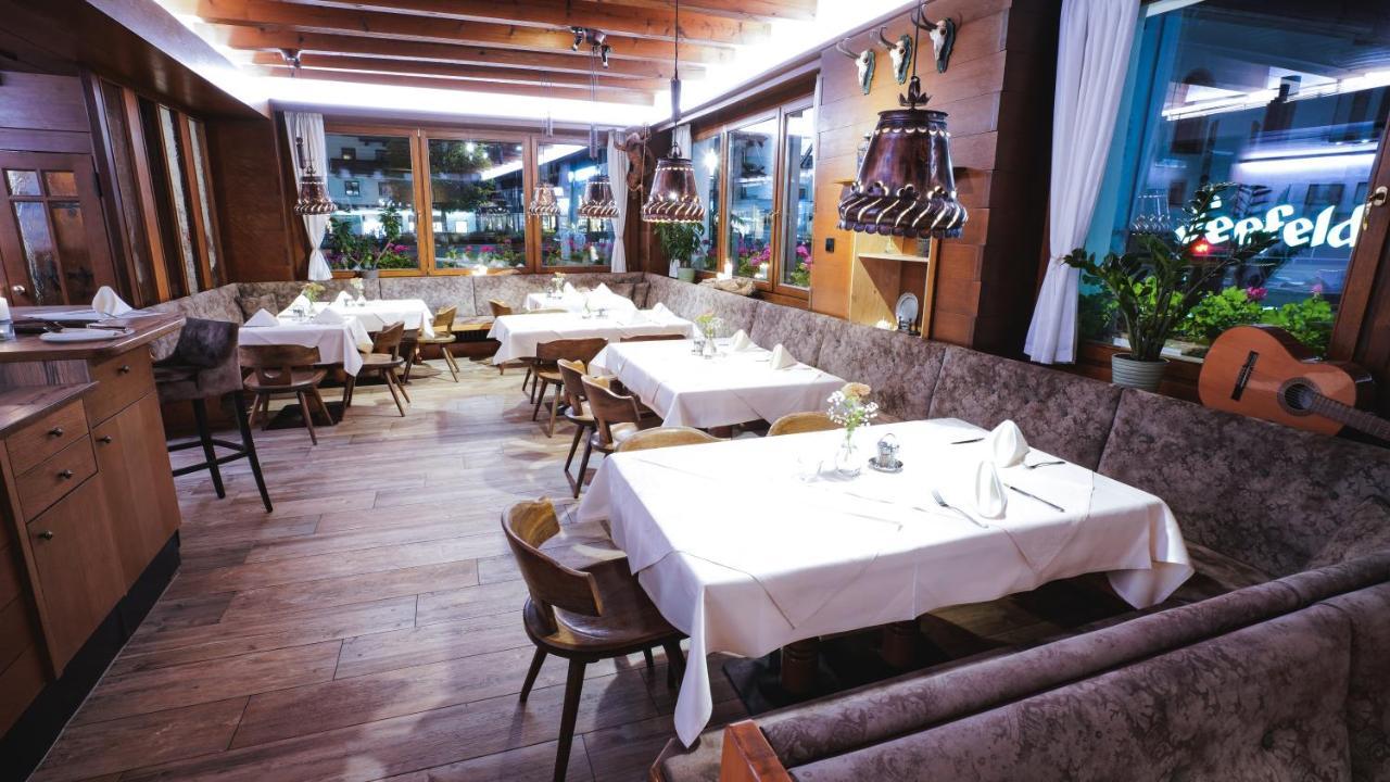 Tiroler Weinstube Aparthotel Seefeld in Tirol Exterior photo