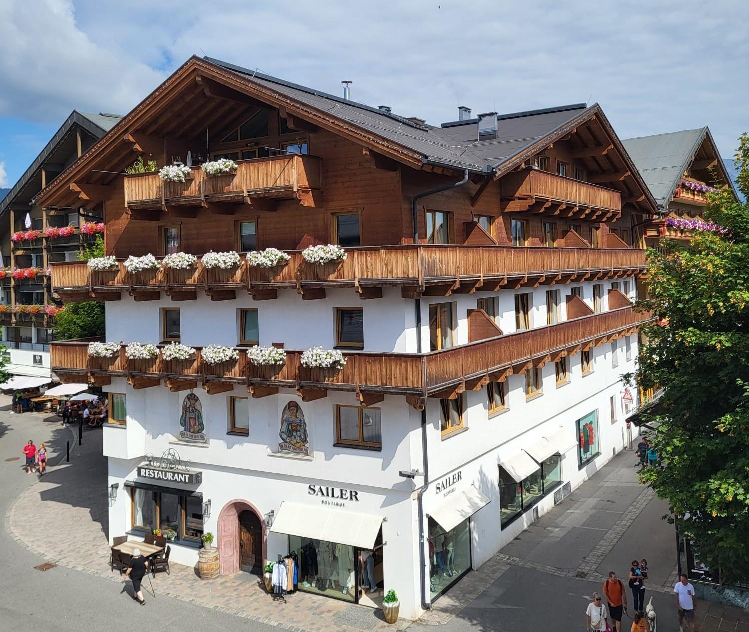 Tiroler Weinstube Aparthotel Seefeld in Tirol Exterior photo