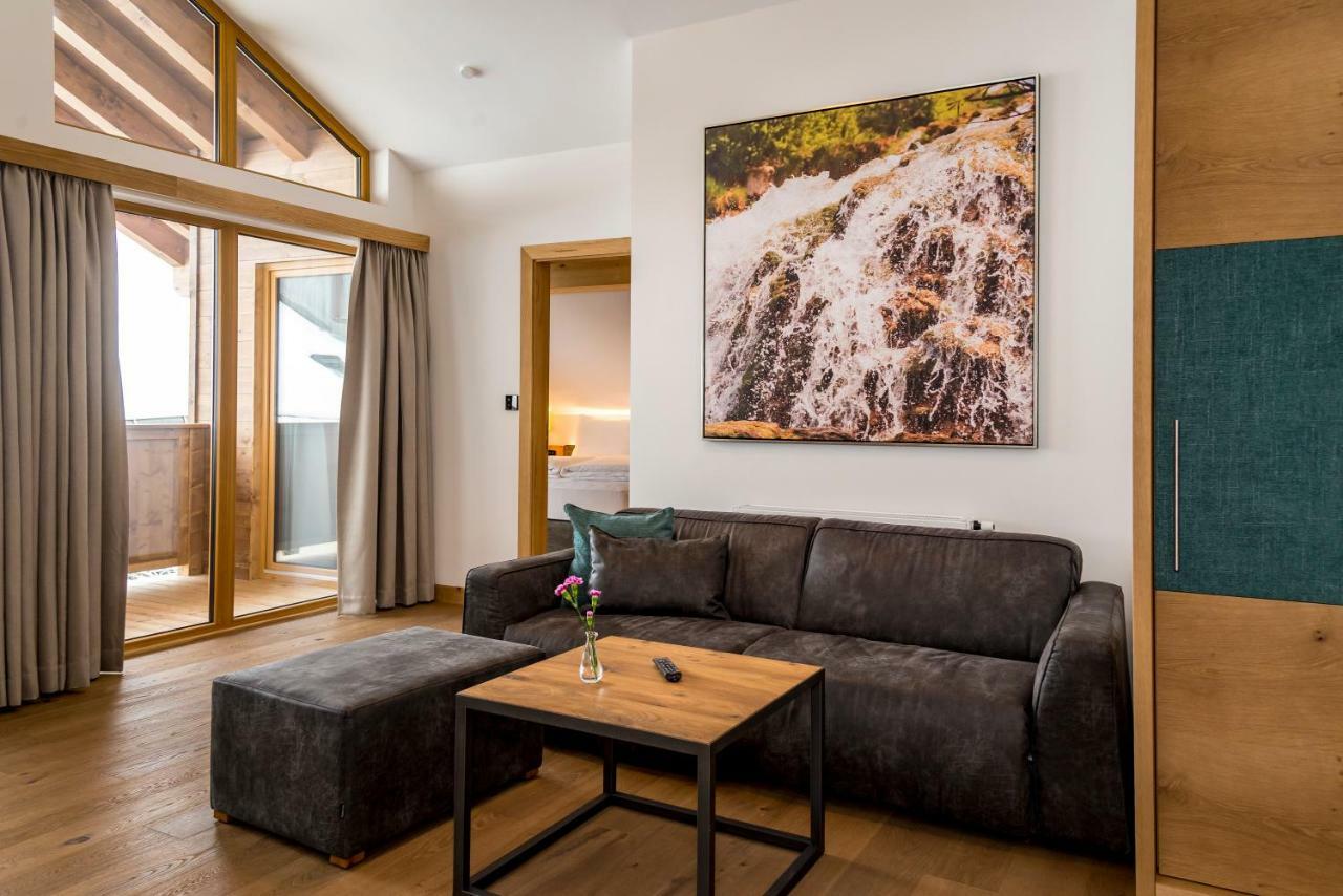 Tiroler Weinstube Aparthotel Seefeld in Tirol Exterior photo