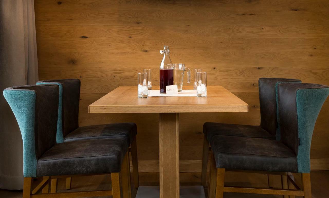 Tiroler Weinstube Aparthotel Seefeld in Tirol Exterior photo