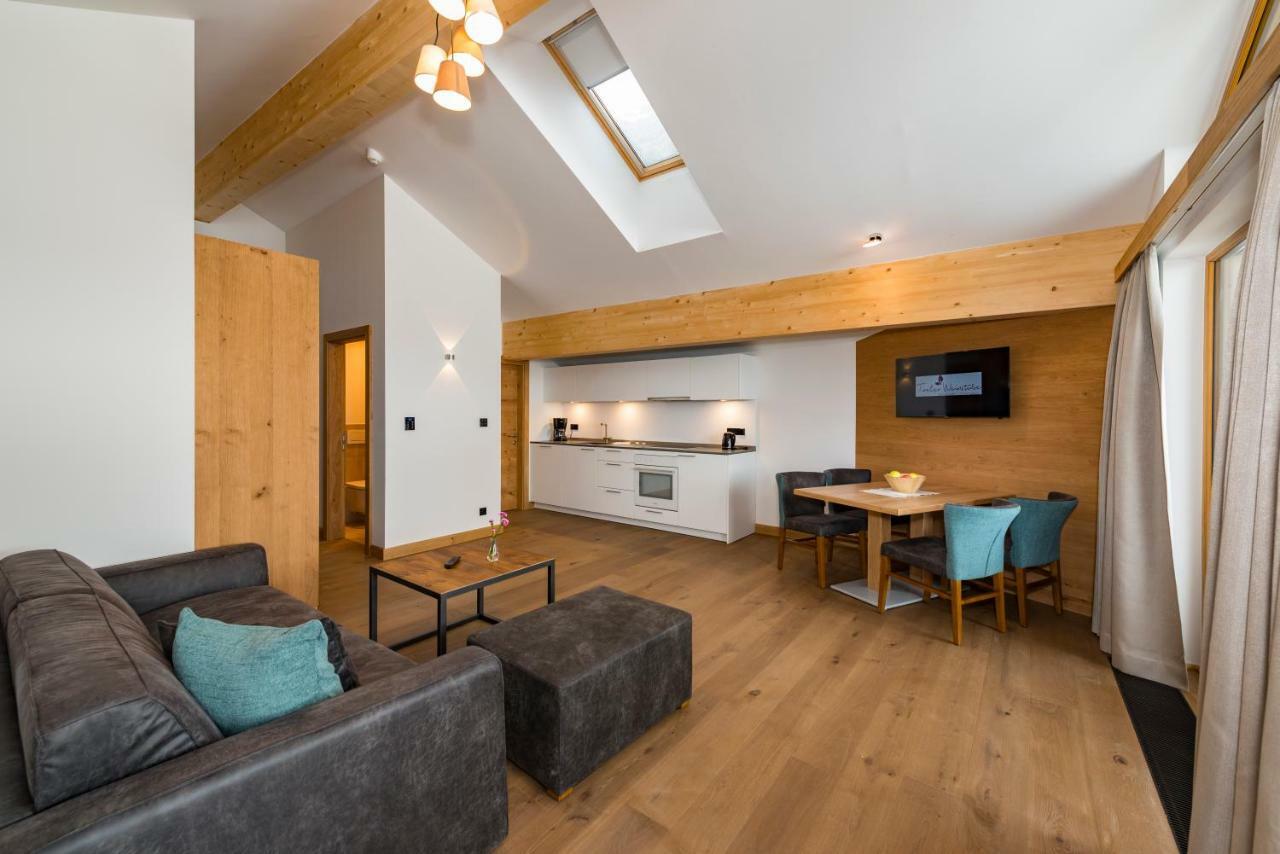 Tiroler Weinstube Aparthotel Seefeld in Tirol Exterior photo