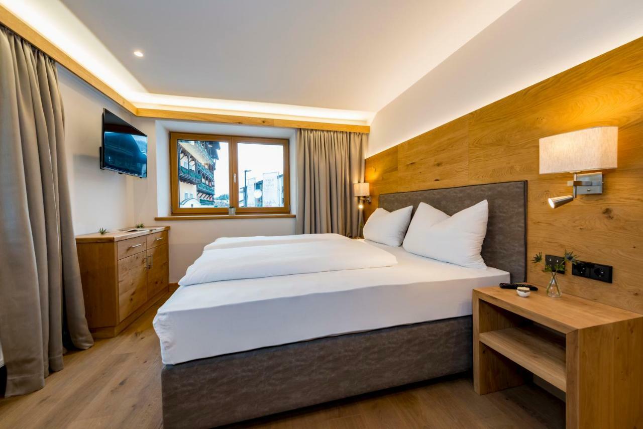 Tiroler Weinstube Aparthotel Seefeld in Tirol Exterior photo